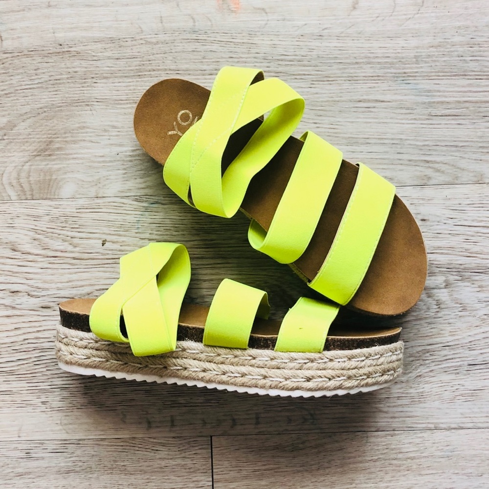 *NEW: Yarn wedge Sandal
